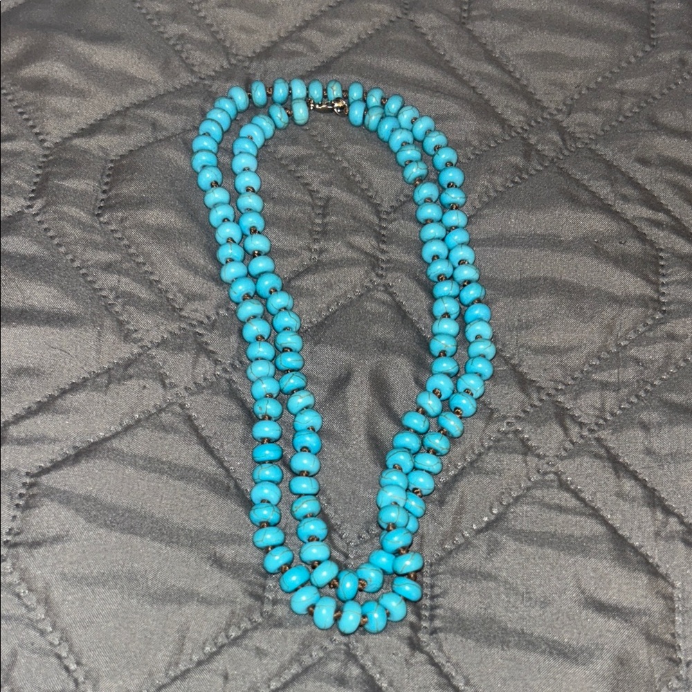 Elegant Turquoise Beaded Necklace